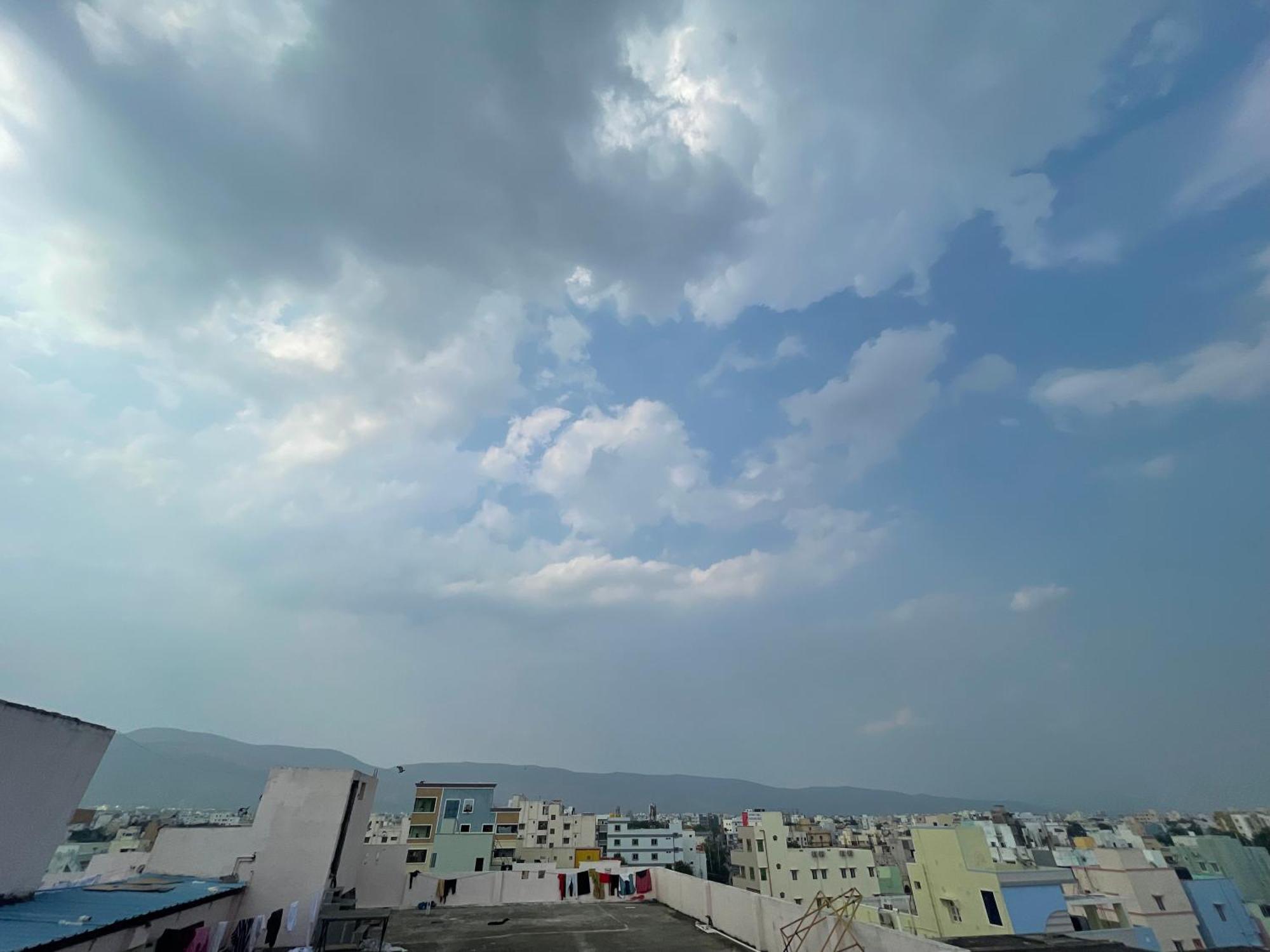 Pearl Stays, Tirupati - Very Convenient For The People Coming From Bangalore And Chennai - You Can Skip City Traffic While Reaching Any Temple In Tirupati - Covered Parking - 24Hrs Front Desk And Hot Water - Free Wifi - Flexible Checkin-In Check-Out Екстериор снимка