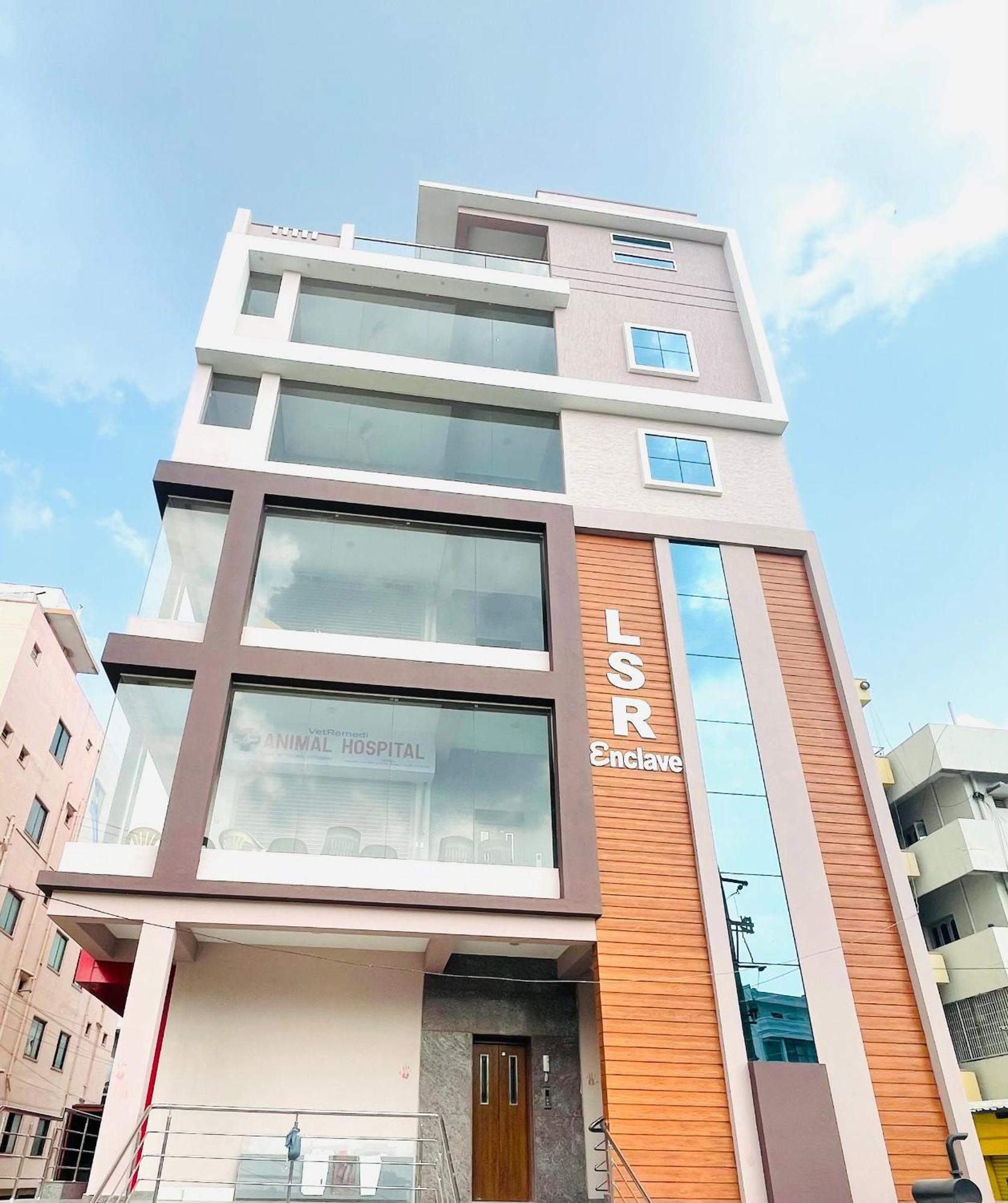 Pearl Stays, Tirupati - Very Convenient For The People Coming From Bangalore And Chennai - You Can Skip City Traffic While Reaching Any Temple In Tirupati - Covered Parking - 24Hrs Front Desk And Hot Water - Free Wifi - Flexible Checkin-In Check-Out Екстериор снимка