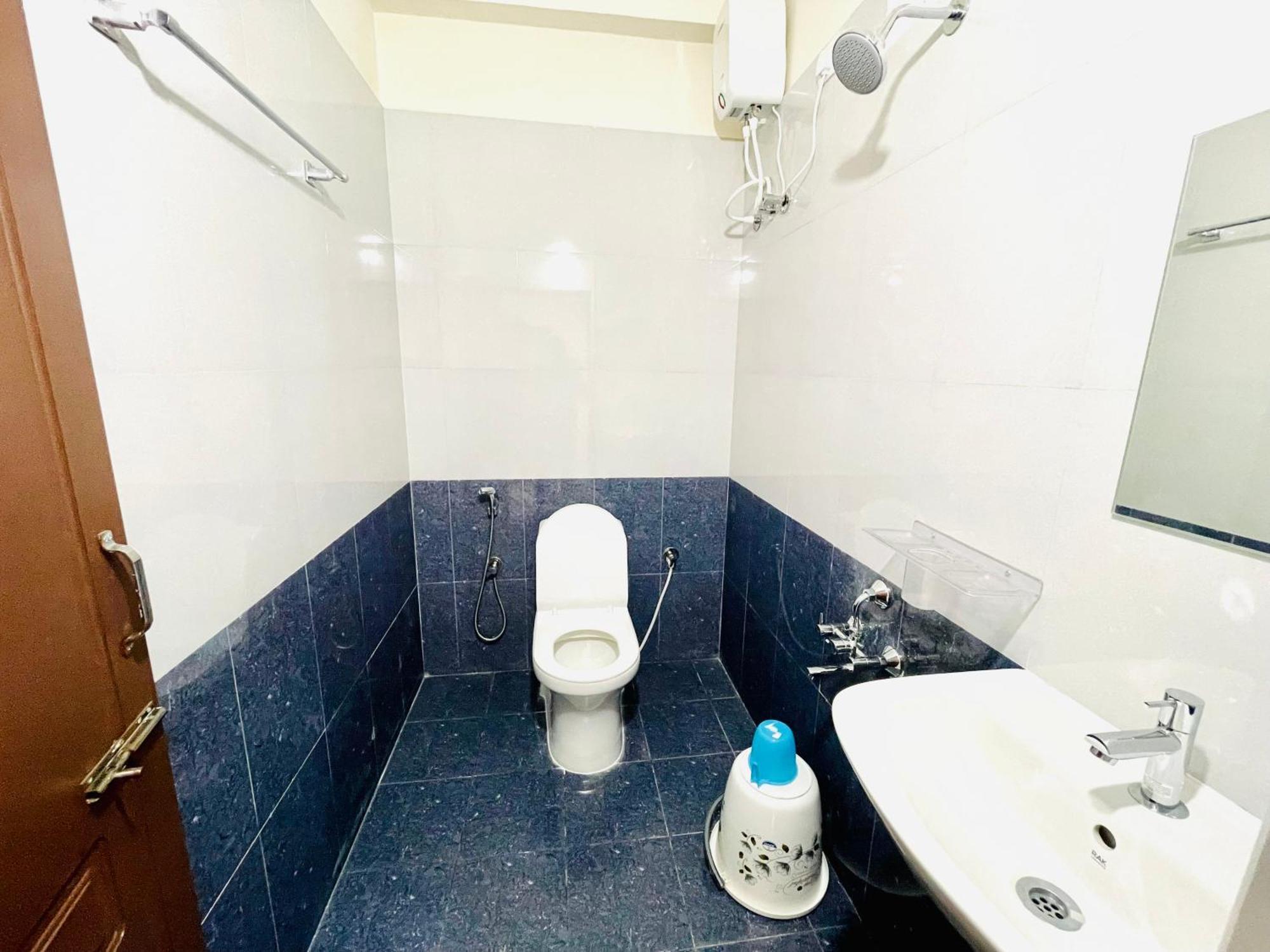 Pearl Stays, Tirupati - Very Convenient For The People Coming From Bangalore And Chennai - You Can Skip City Traffic While Reaching Any Temple In Tirupati - Covered Parking - 24Hrs Front Desk And Hot Water - Free Wifi - Flexible Checkin-In Check-Out Екстериор снимка