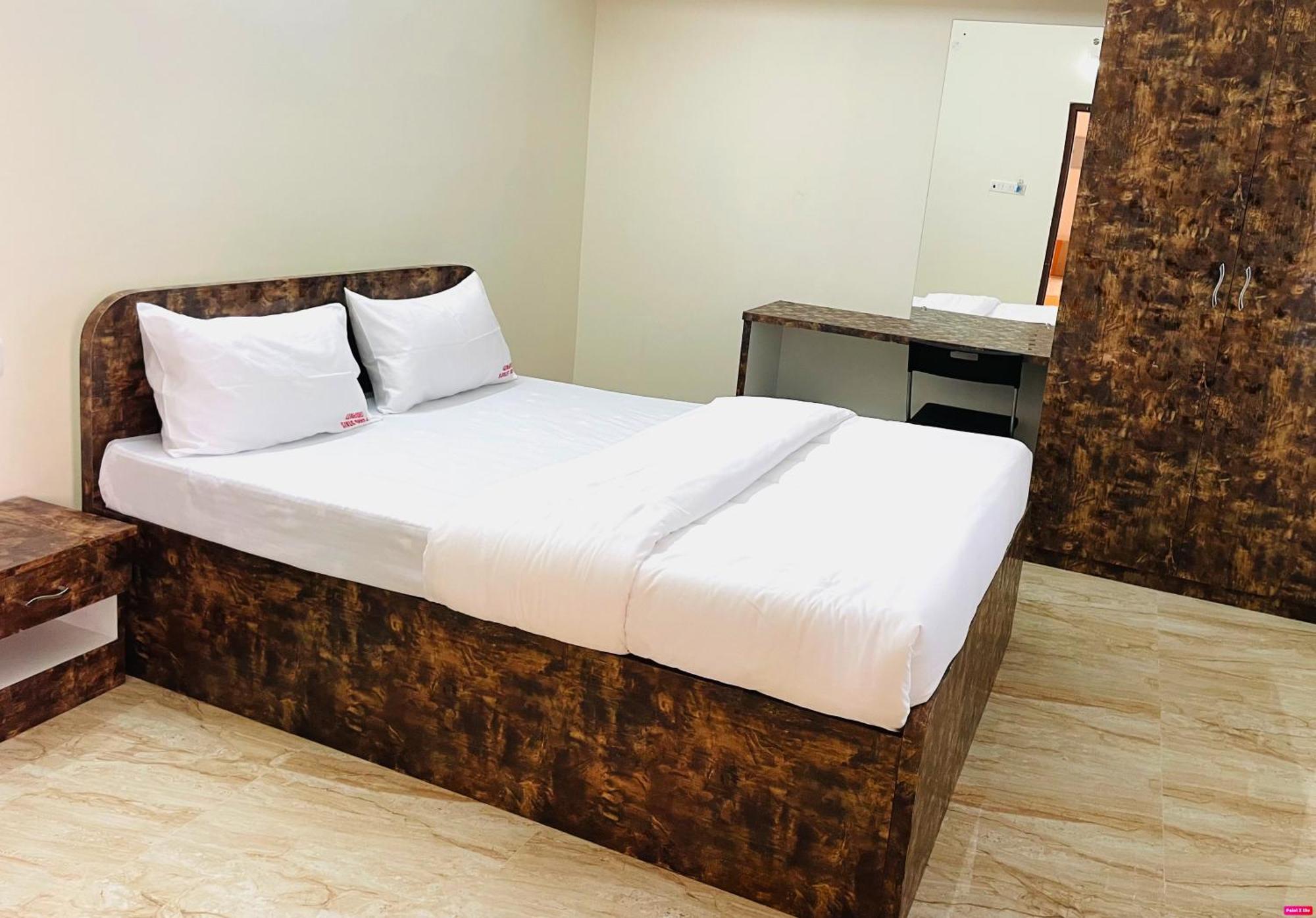 Pearl Stays, Tirupati - Very Convenient For The People Coming From Bangalore And Chennai - You Can Skip City Traffic While Reaching Any Temple In Tirupati - Covered Parking - 24Hrs Front Desk And Hot Water - Free Wifi - Flexible Checkin-In Check-Out Екстериор снимка